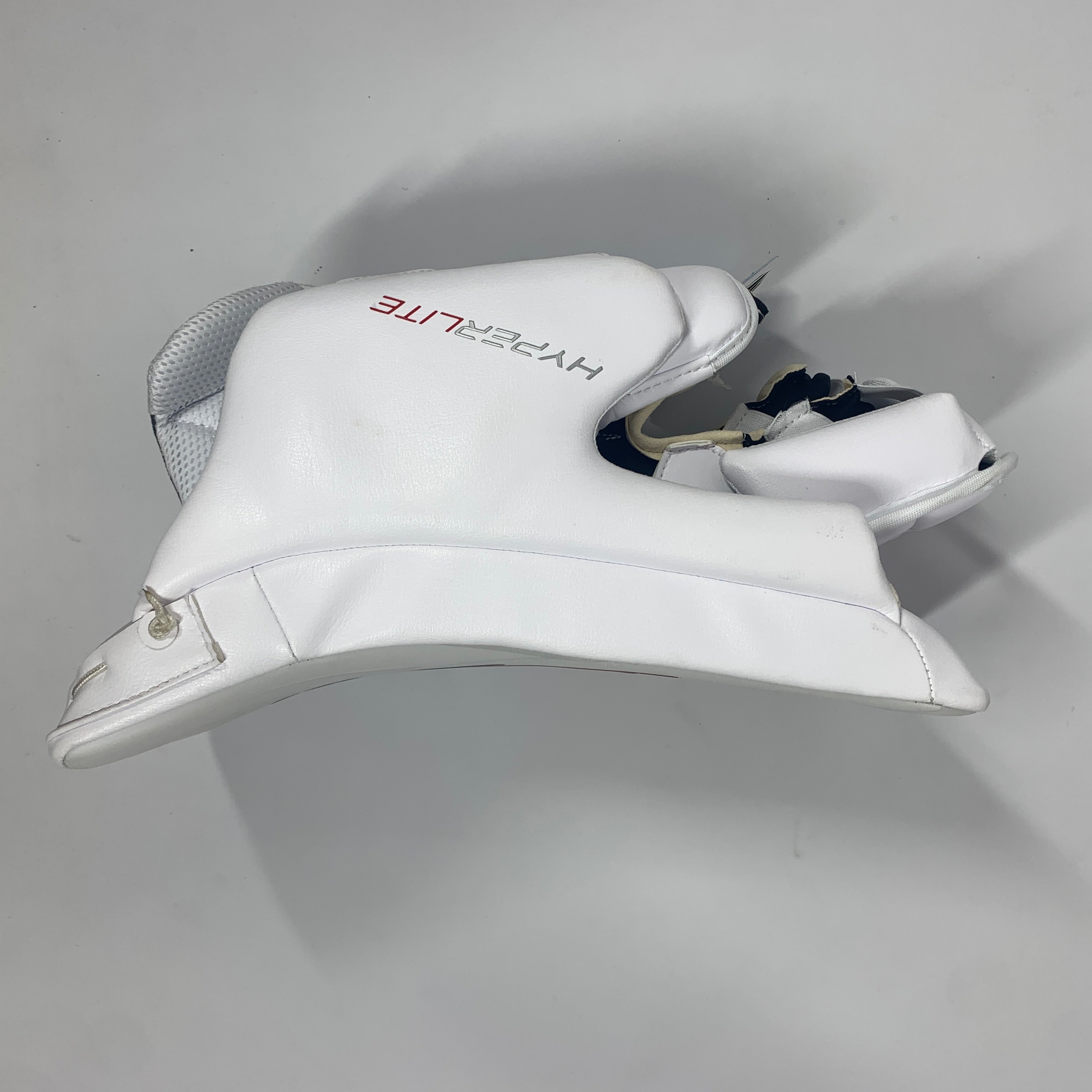 New Bauer Vapor Hyperlite - Pro Stock Goalie Blocker (White/Red/Blue)